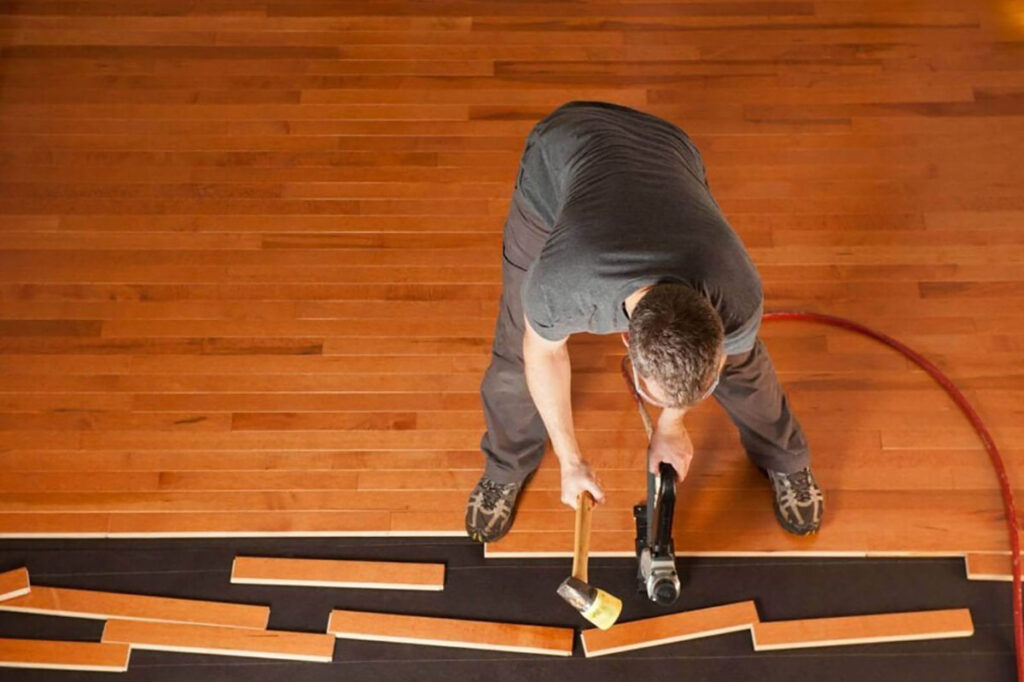 Factores clave al elegir madera para un negocio